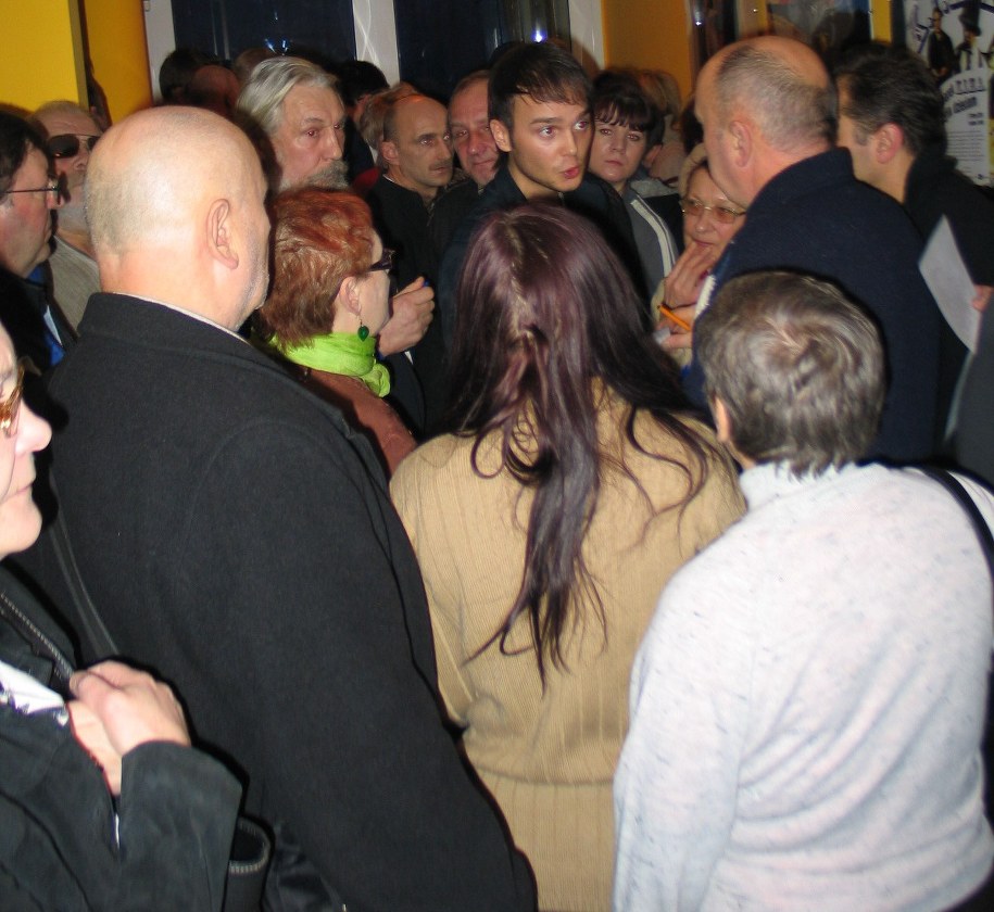 Tak wygląda kolejka do pociągu do Hollywood w Łodzi &nbsp; /poboczem.pl