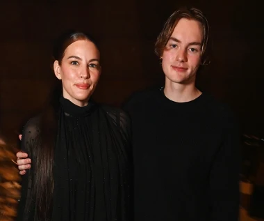 Tak wygląda najstarszy wnuk Stevena Tylera (Aerosmith). Pokazał się z matką