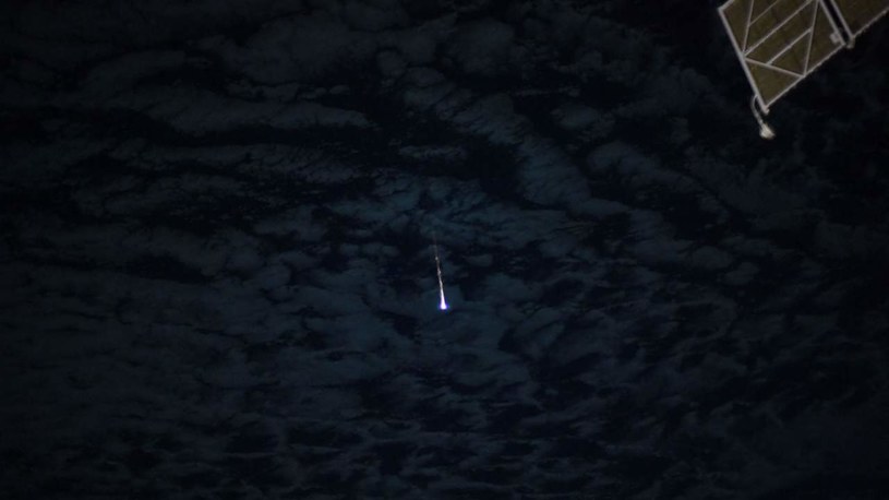 Tak wygląda rosyjski moduł spalany w ziemskiej atmosferze widziany z pokładu ISS /materiały prasowe