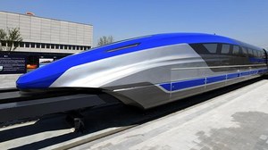 Tak wygląda w akcji magnetyczny pociąg z Chin, który rozpędzi się do 600 km/h