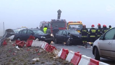 Tak wyglądał karambol na S7. Rozbiło się kilkanaście aut