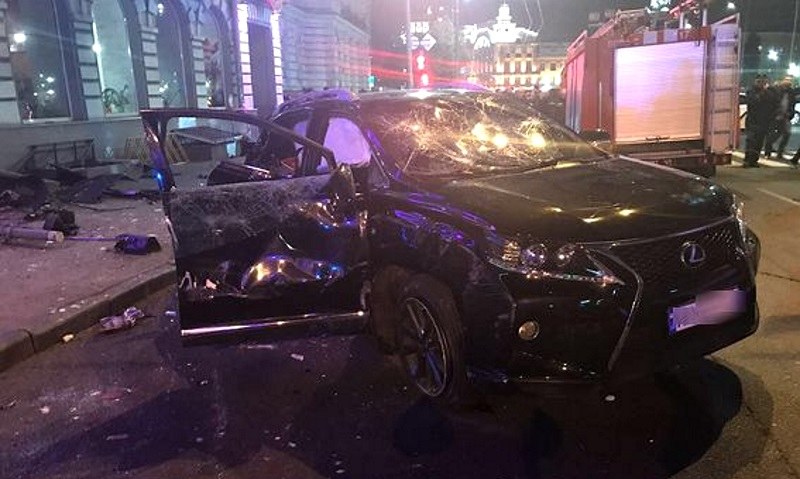 Tragiczny wypadek w Charkowie. Lexus zmiótł pieszych