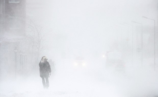 Tak wyglądała burza śnieżna na Śląsku. Wiele dróg jest nieprzejezdnych