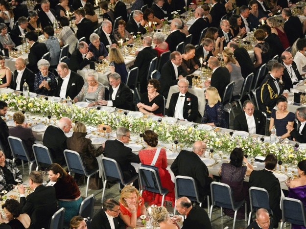 Tak wyglądała sala podczas kolacji noblowskiej /HENRIK MONTGOMERY /PAP/EPA