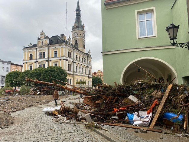 Tak wyglądało centrum Lądka-Zdroju, gdy woda opadła /Mateusz Chłystun /RMF24