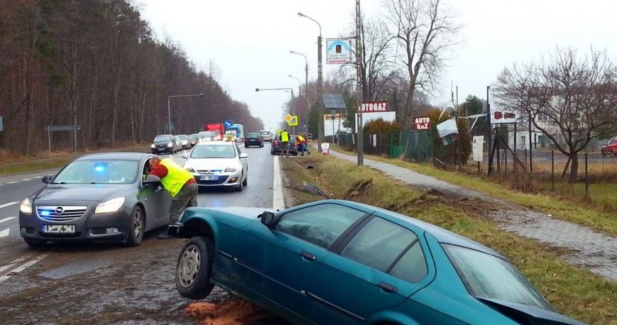 Tak zakończył się pościg za 19-latkiem w BMW /Policja