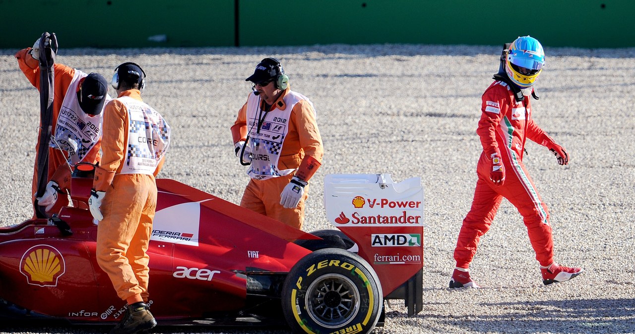 Tak zakończyła się jazda Fernando Alonso /AFP