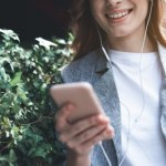 Tak znajdziesz kleszcze po spacerze. Wystarczy mało znana funkcja telefonu