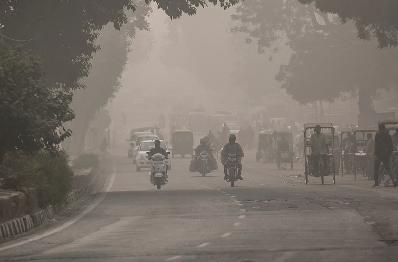 Taka jest codzienność wielu hinduskich miast /Getty Images
