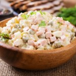 Taką sałatkę na Wszystkich Świętych robiła babcia. W tym roku zrobię z jej przepisu