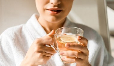 Taka woda z samego rana działa jak naturalny eliksir zdrowia. Spróbuj trzech dodatków