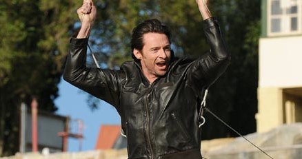 Taki cyrki musi odstawiac Hugh Jackman, by promować nowego "X-Mena" /AFP