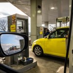 cena benzyny Takich cen benzyny nie było tam od 36 lat. Jest decyzja o uwalnianiu rezerw