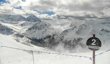 Takie widoki tylko dla wytrawnych narciarzy. Najtrudniejsza trasa w Polsce