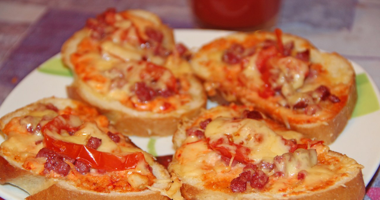 Takie zapiekanki moje dzieci jadłyby na okrągło /alexmak72427 /123RF/PICSEL