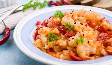 Takiego kalafiora jeszcze nie jadłeś. W sosie pomidorowym smakuje obłędnie