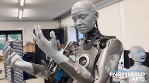 Takiego robota z realistyczną mimiką jeszcze nie widzieliście [WIDEO]
