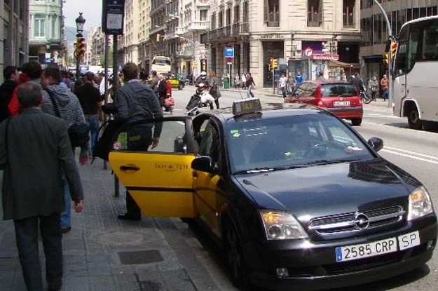 Taksówka w Barcelonie /INTERIA.PL