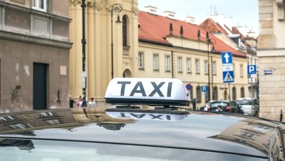 Taksówkarz zraniony nożem. Policja już wie, kto zaatakował
