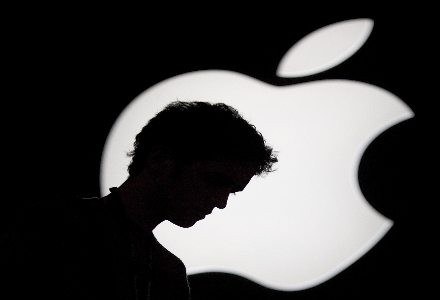 Także system produkcji Apple nie są bezbłędne /AFP