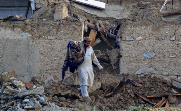 Talibowie wstrzymali akcję ratunkową po tragicznych trzęsieniach ziemi w Afganistanie