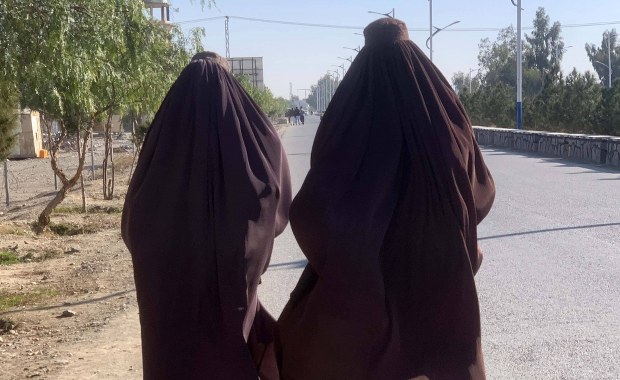 Talibowie zakazują kobietom pracować w organizacjach pozarządowych