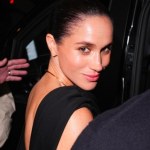 Tam nikt się jej nie spodziewał. Meghan Markle bryluje na Tygodniu Mody w Paryżu