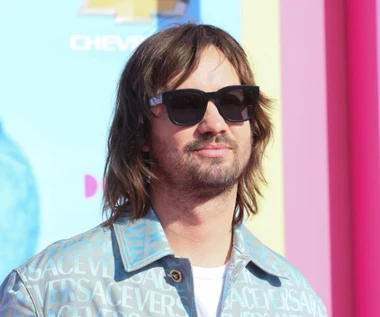 Tame Impala "Deadbeat": Geniusz w rozkroku