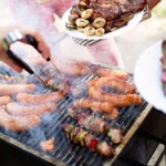 Tani grill w Lidlu i patelnie -50%. Ta oferta przed majówką przyciąga uwagę