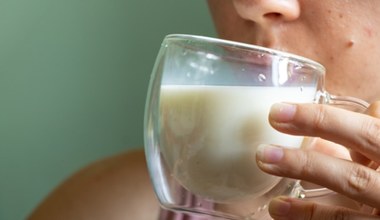 Tani sposób na rozświetloną i nawilżoną skórę twarzy. Sekret tkwi w maślance