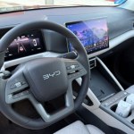 Tanie chińskie auta zalewają Europę. Nadchodzi wielka fala zwolnień