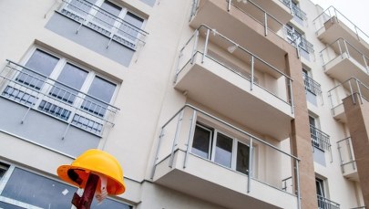 Tanie mieszkania na wynajem od rządu. Są pierwsze umowy