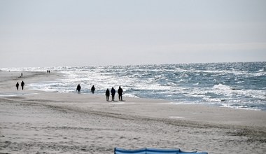 Taniej i mniej tłoczno, niż w Kołobrzegu. Tu znajdziesz nocleg nad morzem last minute 