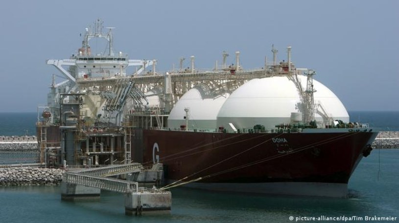 Tankowiec w porcie Ras Laffan (Katar) /Deutsche Welle