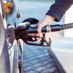 Tankujesz "pod korek"? Możesz uszkodzić drogi system w samochodzie