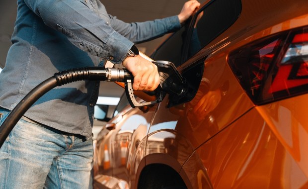 Tańsze tankowanie. Kluczowe przepisy wchodzą w życie