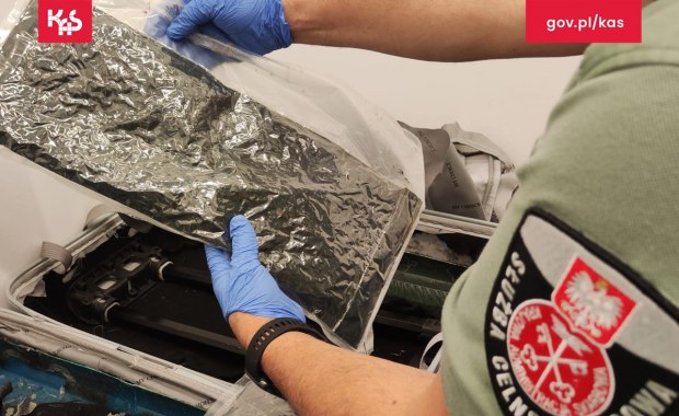 Tanzańczyk przyleciał do Krakowa z prawie 10 kg heroiny