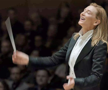 "TÁR": Cate Blanchett dyryguje orkiestrą i mówi po niemiecku