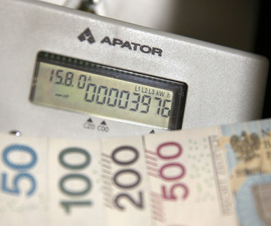 Tarcza antyinflacyjna. Ile będzie kosztować obniżka VAT?
