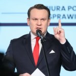 Tarczyński niewpuszczony do Wielkiej Brytanii. Reakcja Sikorskiego i wielka polityka