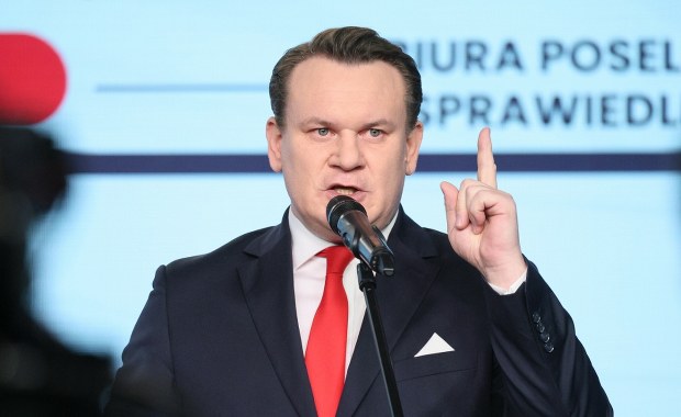 Tarczyński niewpuszczony do Wielkiej Brytanii. Reakcja Sikorskiego i wielka polityka