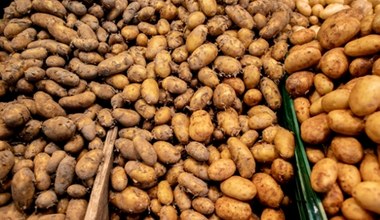 Targowy proceder się rozszerza. Kombinują przy młodych ziemniakach