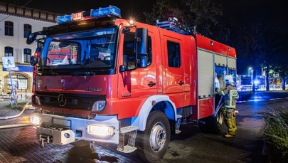 Tarnów: Pożar hali wypełnionej artykułami spożywczymi i napojami