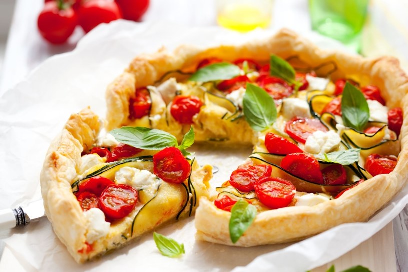 Tarta francuska z warzywami /123RF/PICSEL
