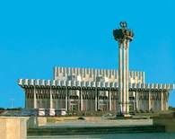 Taszkent, Plac Przyjaźni Narodów /Encyklopedia Internautica