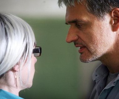 Tatiana Vilhelmová i Konstantin Ławronienko w scenie z filmu "Kajinek"