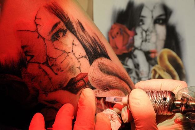 Tatuaże stają się symbolem XXI wieku? /AFP