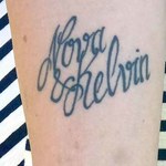 Tatuażysta zrobił błąd. Zamiast usunąć tatuaż, zmieniła synowi imię