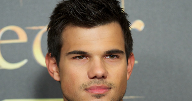 Taylor Lautner znów jest singlem! /Carlos Alvarez /Getty Images