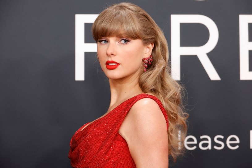 Taylor Swift bryluje na wręczeniu nagród Grammy. Jeden szczegół przyciągnął wzrok wielu